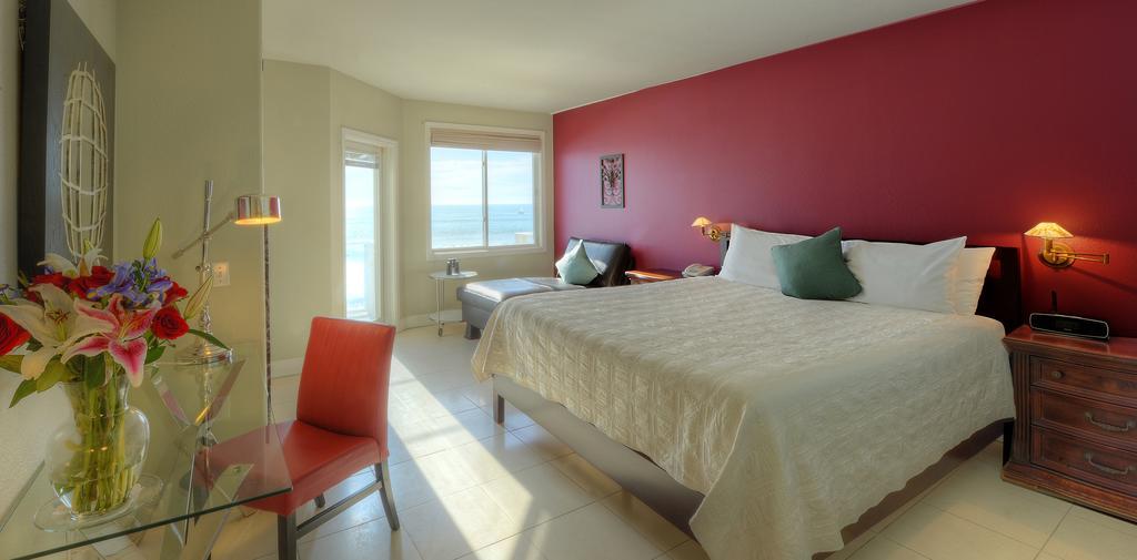 The Oceanfront Stay On Miramarbeach Hmb El Granada Kültér fotó